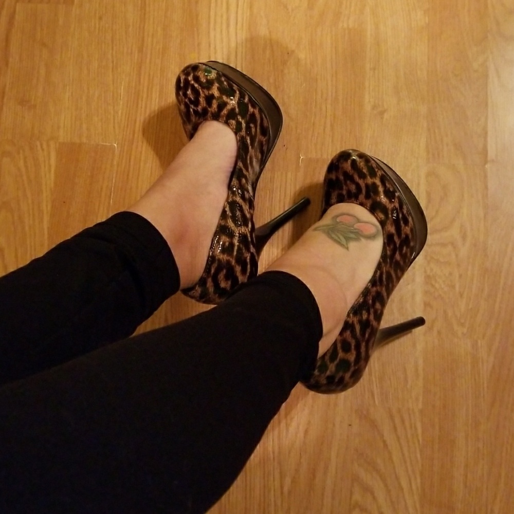 🖤 New Sexy Patent Leopard Print Pumps 👠